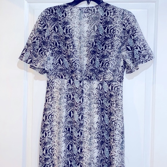 Aqua python print maxi dress size small - Picture 7 of 10